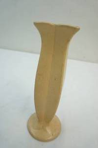 red wing bud vase