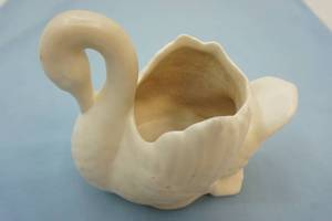 red wing flower vase