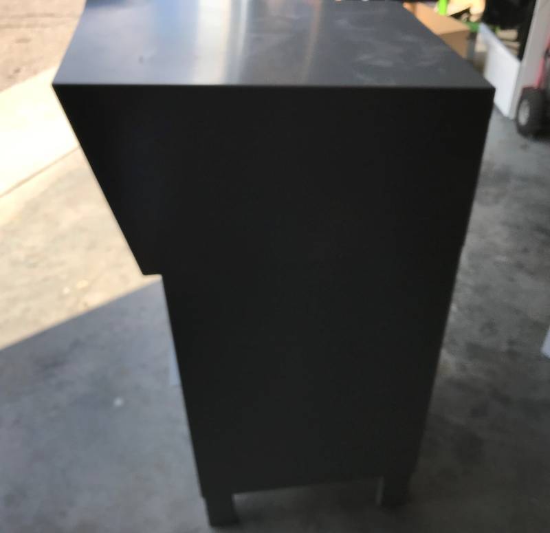 Filing Cabinet w Key Drop (#1)