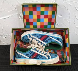 lot 7 image: Gucci Blue Canvas Shoes Womens Size 6