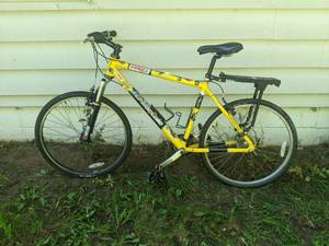 lot 31A image: Yellow Cannondale 25 Bicycle