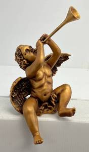Vintage Gold Tone 7 12 Sitting Cherub With Horn (Horn Repaired)