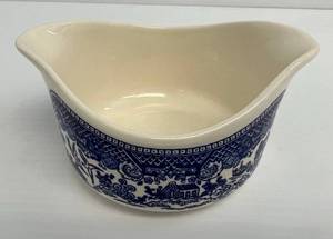 Vintage Blue Willow Blue And White Gravy Boat (No Chips Or Cracks)