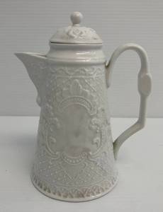 Vintage Kaldon & Bogle Ornate Whit Ceramic Pitcher 8 x 5 12 x 4 12 (No Chips Or Cracks)