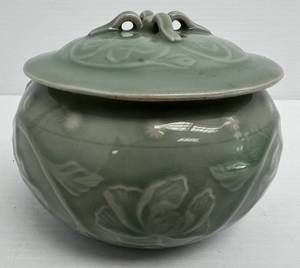Antique Chinese Green Celadon Jar With Lid With Floral Design (No Chips Or Cracks Present) 5 12 X 4 12