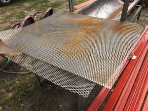 lot 16 image: 3 - 44 x 48 Expanded Steel Diamond Sheets
