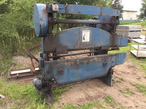 lot 26 image: D & K Mechanical Press Brake