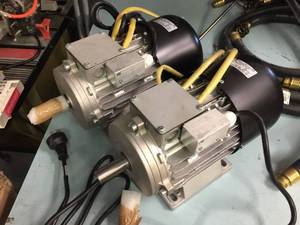 lot 44 image: 2 Slavkov Electric Sprayer Motors