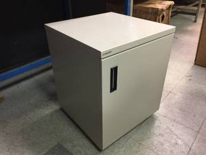 lot 48 image: Bretford Rolling Metal Cabinet