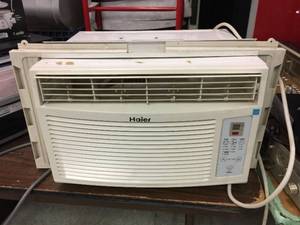 lot 97 image: Haier Window Air Conditioner