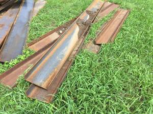 lot 115 image: 6 Pc Steel Channel 9 x 2 12 x 14 Thick