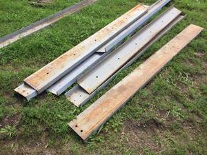 lot 118 image: 8 Pc Steel Channel 8 x 2 14 x 14 Thick
