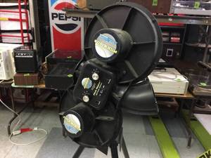 lot 182 image: Axiom Sports Pitch Master Electric Baseball Pitching Machine