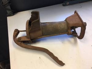 lot 189 image: Antique Water Pump