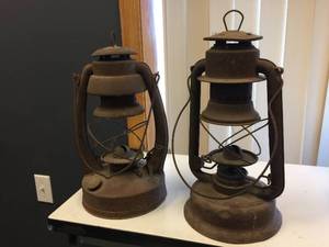 lot 191 image: 2 Old Barn Lanterns