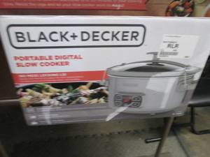BLACKDECKER 7-Qt. Locking-Lid Digi...