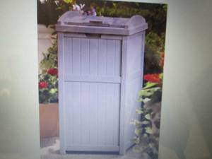Suncast Trash Hideaway open box Ret...