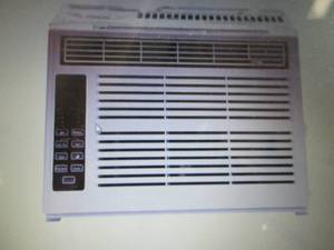 Whirlpool Energy Star 6000 BTU Wind...