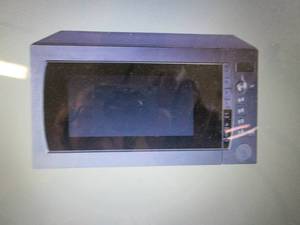 2.2 Cu. Ft. 1250-Watt Countertop Mi...