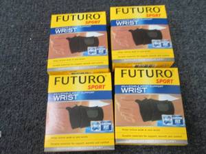 4- FUTURO Sport Wrist Support Adjus...