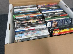 40 Random DVD Movies( Case & Disc d...