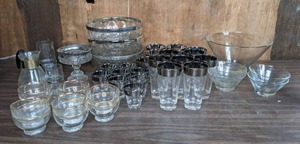 lot 278 image: Collection of Glass Bowls, Glasses, Glass Coffee Pot