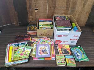 lot 267 image: A Collection of Vintage Childrens Books and Readers Digest