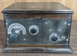 lot 231 image: Vintage Crosley Model 52 SD Tube Radio