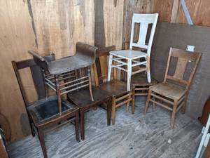 lot 251 image: Collection of 6 Wooden Chairs and Wooden Bench