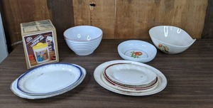 lot 281 image: A Variety of Vintage Bowls, Plates, Ragu Rewards, Homer Laughlin, and Holly Hobby Platters, and a Sesame Street Cookie Jar