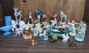 lot 291 image: Collectible Porcelain Figurines Relco, Fitz and Floyd, Avon, Napco and More