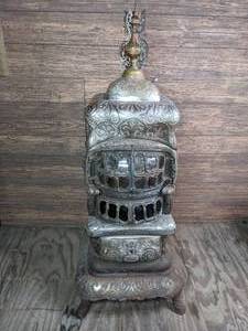 lot 11 image: Antique Stewart Regal Sunshine No. 3 Heater