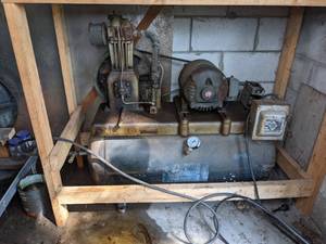 lot 121 image: Century Electric Co. Repulsion Start Induction Single Phase Motor with Quincy Compressor and Extension Cord
