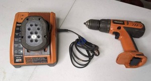 lot 187 image: Ridgid 12V 38 in. Cordless Drill with Battery, Charger and Transporting Bag
