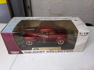 lot 189 image: 1940 Ford Coupe Motor Max Die Cast Collection 118 Scale Model