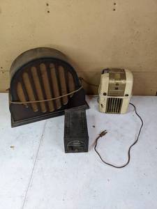lot 348 image: Vintage Setchell Carlson Radio, Crosley Radio Corporation Speaker, Westinghouse Heater