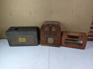 lot 184 image: Three Radio Shells by Atwater Kent Radio and Philco