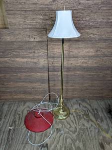 lot 160 image: Set of Two Lights Floor Lamp & Hanging Lamp