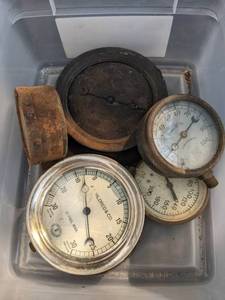 lot 372 image: Small Bin of (5) Assorted Vintage Gauges