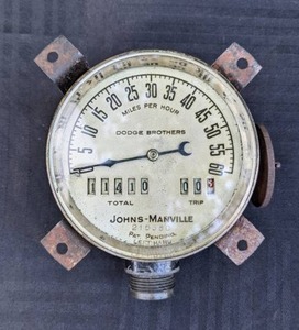 lot 85 image: Antique&nbsp1914-1920s Dodge Brothers Speedometer, Johns-Manville