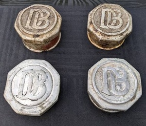 lot 96 image: Antique Set of (4) 1920s Dodge Brothers Grease Caps 2 of 6