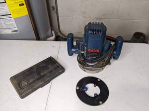 lot 358 image: Ryobi R175 Plunge Router and Black & Decker Router Bits