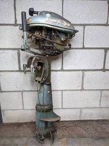 lot 128 image: Vintage Boat Motor Montgomery Ward Sea King Model 15GG-9015