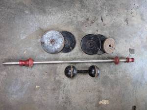 lot 416 image: Standard 60 Lifting Barbell with Weights