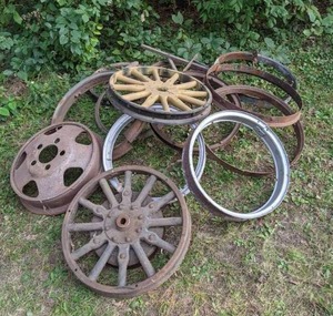 lot 423 image: Various Dodge Vehicle Replacement WheelsParts