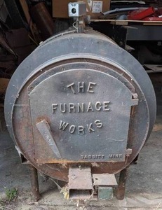 lot 29 image: Vintage The Furnace Works Babbit, MN Boiler