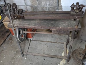 lot 390 image: Vintage Lathe