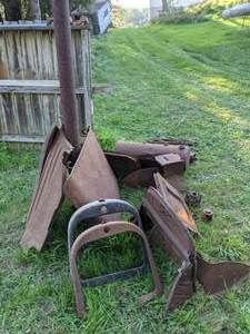 lot 72 image: Variety of Vintage Tractor Parts