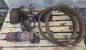 lot 46 image: Vintage Tractor PartsScrap Metal