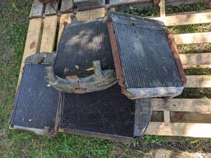 lot 38 image: Lot of (4) VintageAntique Radiators, Possibly Dodge
